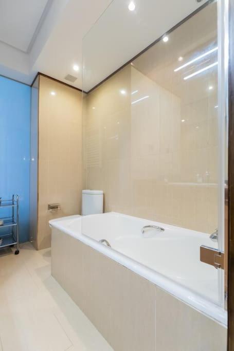Frente Al Parque, En El Centro Apartment Bilbao Exterior photo
